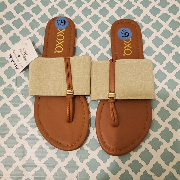 XOXO | Shoes | Xoxo Ganelo Thong Flat Sandals | Poshmark
